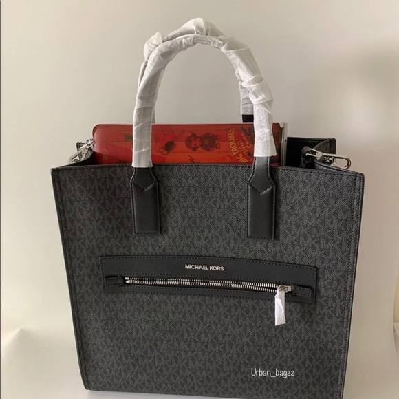 Michael Kors Kenly Large NS Tote - Picture 10 of 10